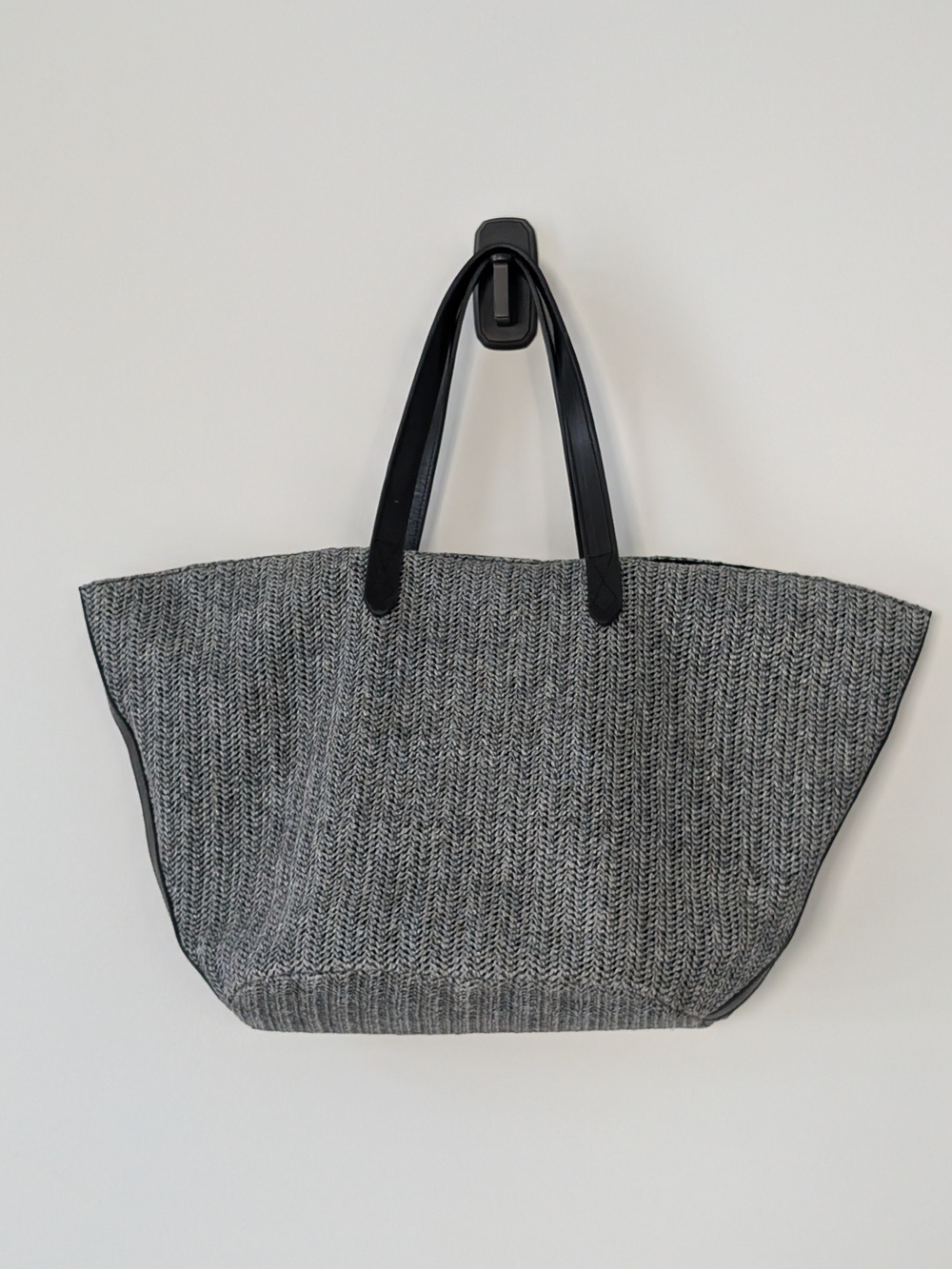 L'INTERVALLE Gray Knit Tote with Black Handles